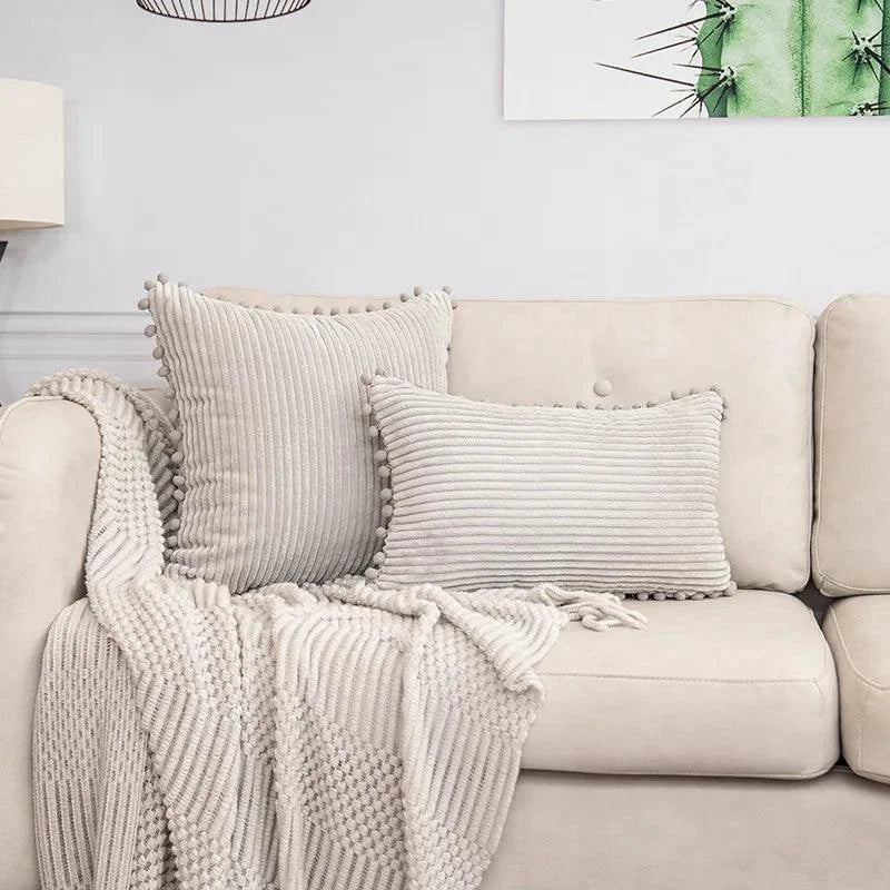 Capa de Almofada Listrada em Veludo Cotelê para Decoração AqueceLar